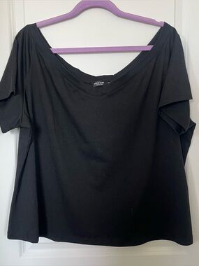 SHEIN Black Wide Neck Short Sleeve Tee